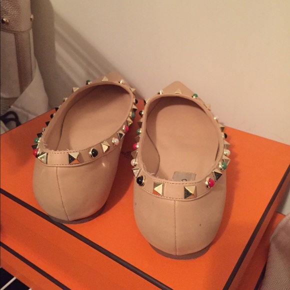 Cute pair but too tight for me - Picture 3 of 4